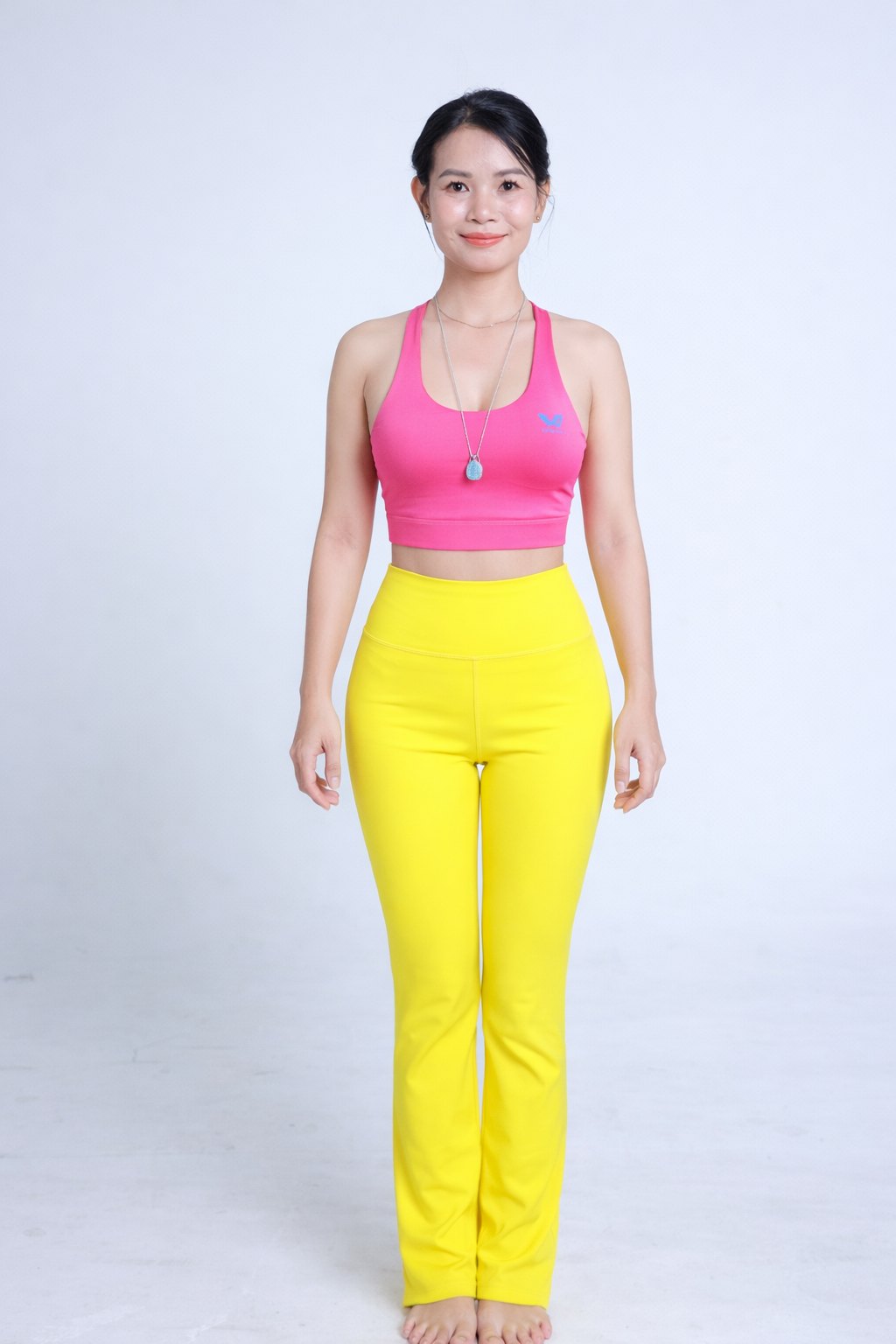 Hinh Yoga 1600